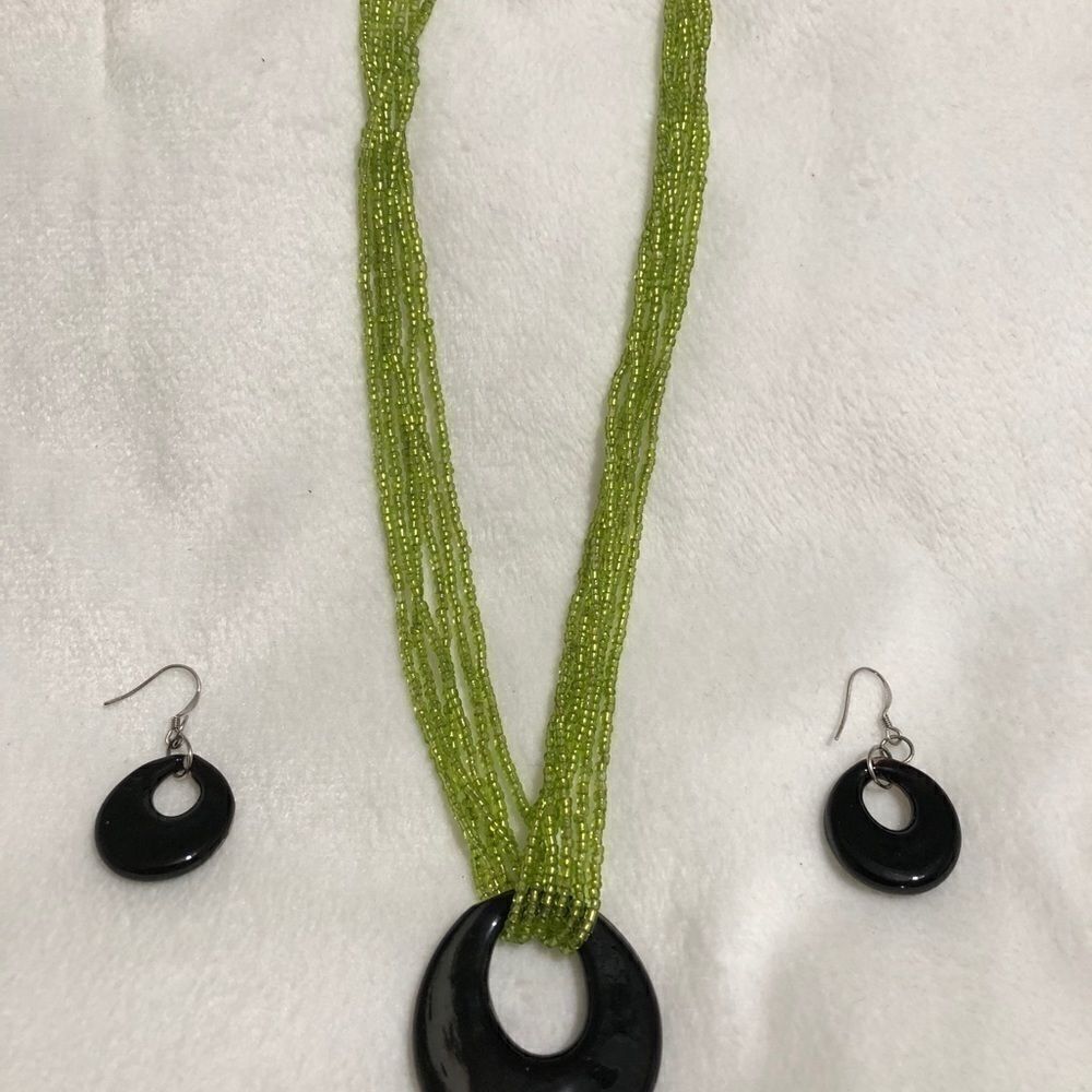Glass Pendant Necklace with Earrings Set‎ - Picture 7 of 10